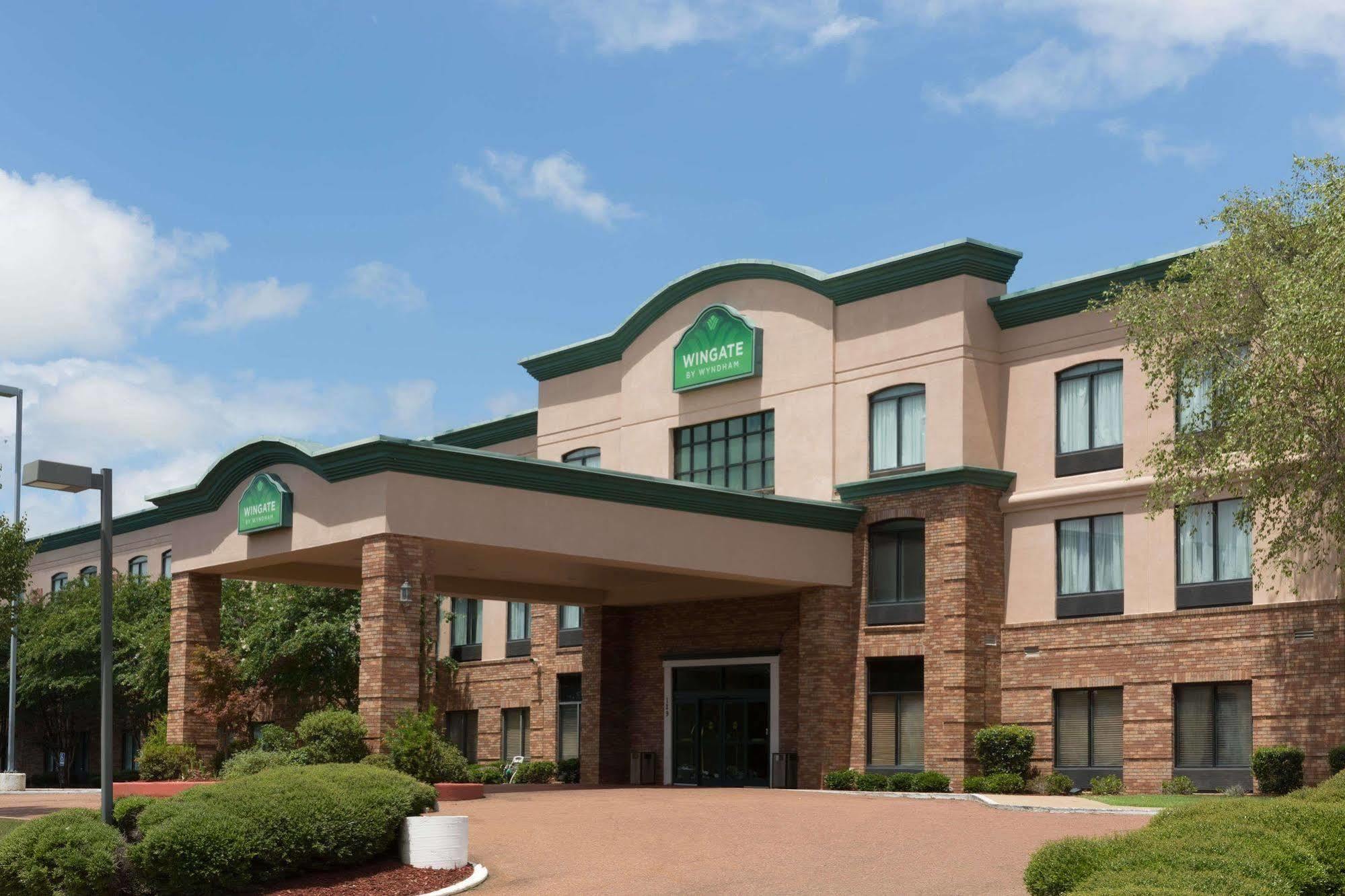 Comfort Inn & Suites Columbus North Exterior photo